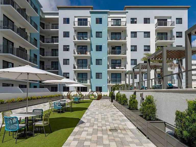 The Rise at Plantation Walk — Photo 3