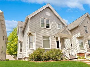 2407 N Oakland Ave #L, Milwaukee, WI 53211
