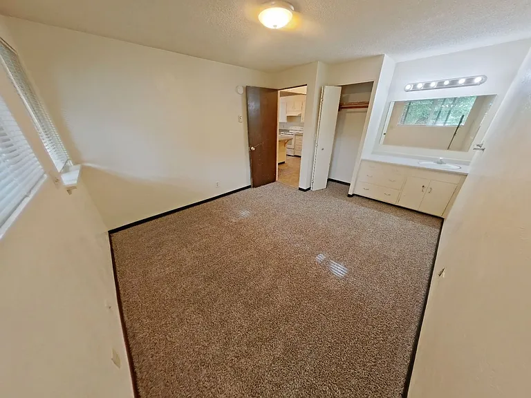 1747 Hilyard Aly — Photo 6