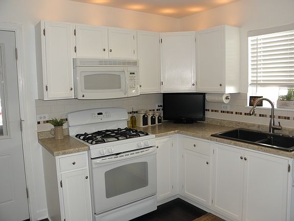 4th image of 1913 Cherrywood Ct