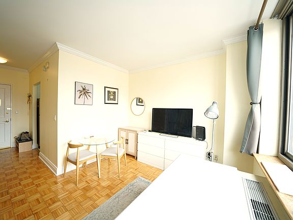 3rd image of 400 E 90th St APT 16C