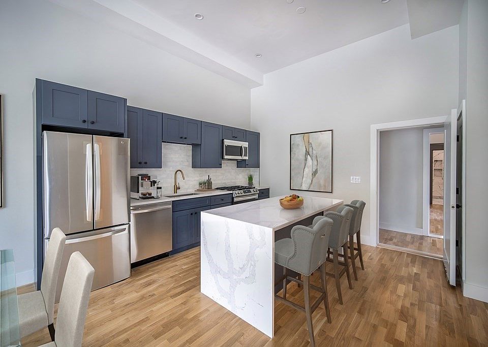 1st image of 46 Union St #11