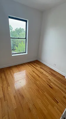 Rented by Reyes & Elsamad Real Estate Group | media 2