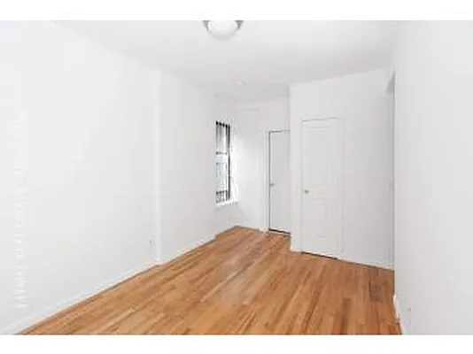 Rented by J. Lemle Real Estate | media 18