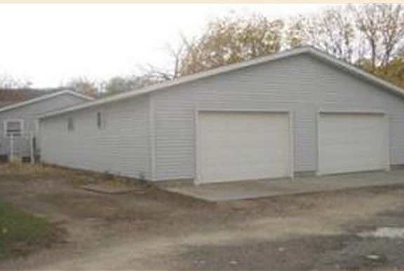 2nd image of 510 12th  E