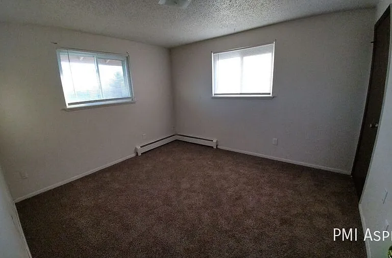 3494 Butternut Dr — Photo 9