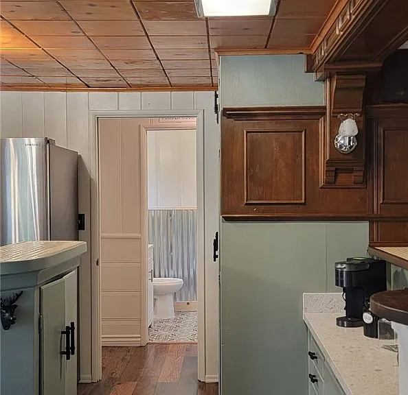 1155 Lark Dr — Photo 16