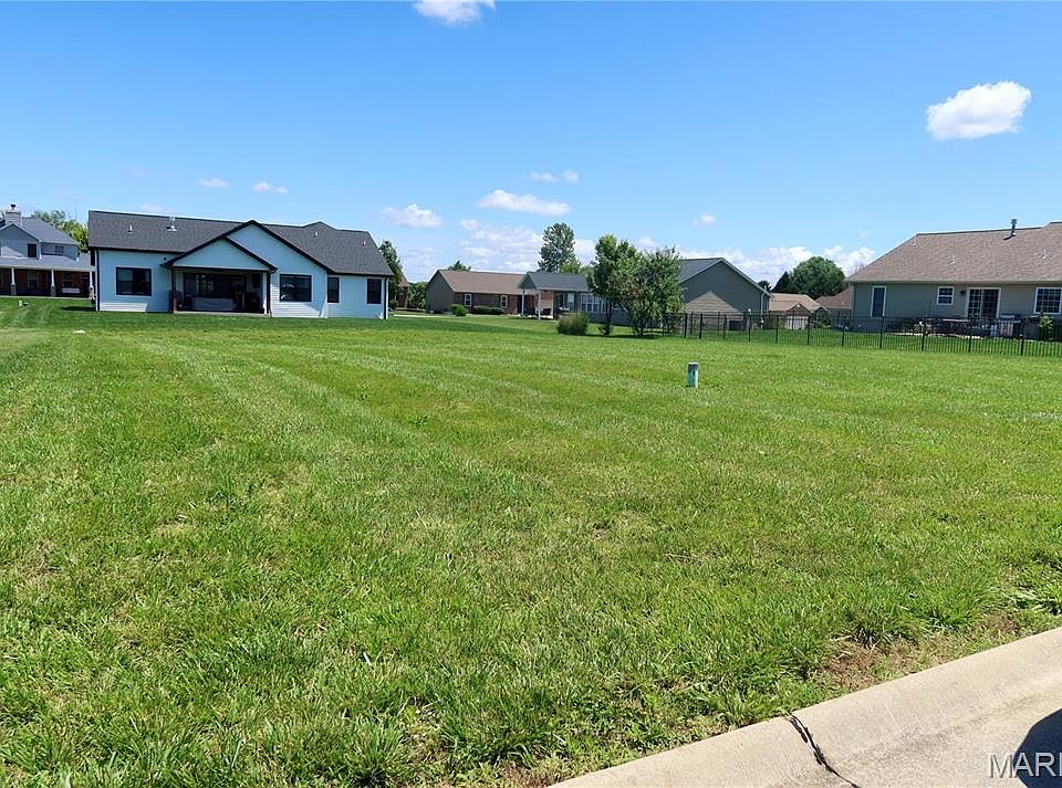1st image of 405 Bardswell Dr