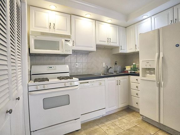 5th image of 7475 Little River Tpke APT 101