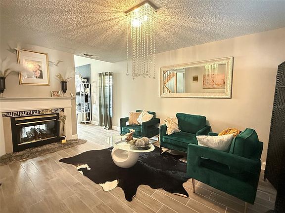 5th image of 1345 SILVERTHORN DRIVE