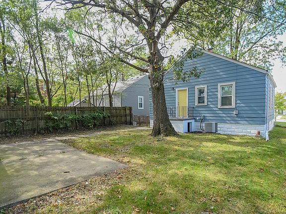 4th image of 6833 Woodmar Ave