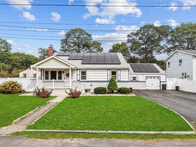 111 Cedar Oaks Avenue, Farmingville, NY, 11738