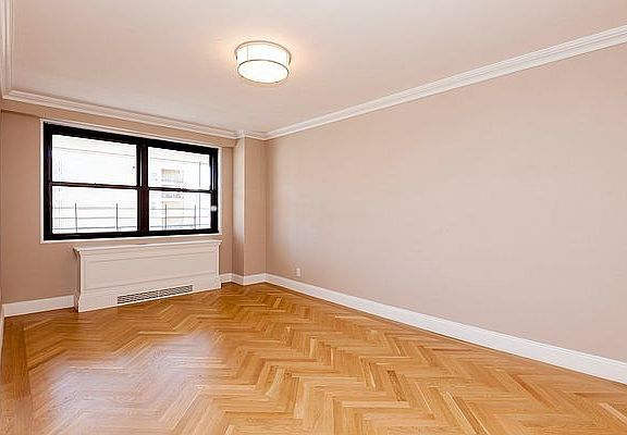 5th image of 160 E 88th St APT 3C