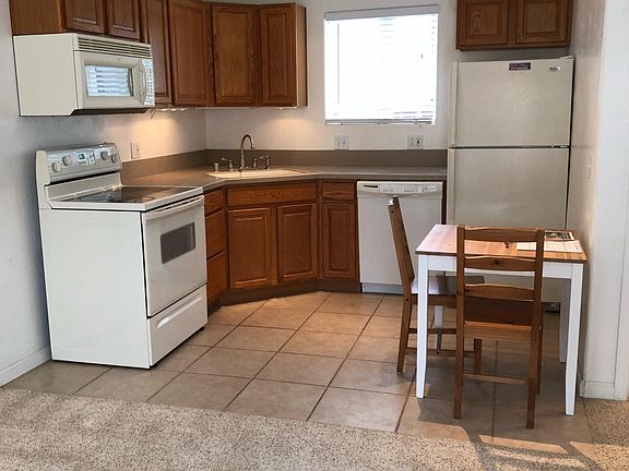 4th image of 275 Tyrella Ave #B
