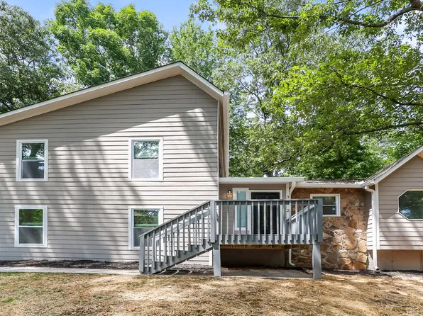 392 Doeskin Ln SE, Smyrna, GA 30082