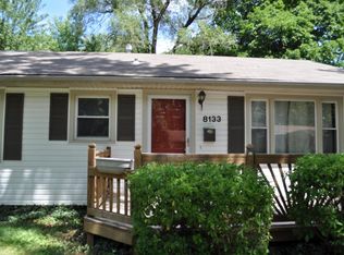 8133 Barkley St, Overland Park, KS 66204