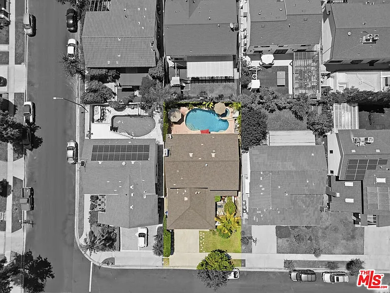 5507 Bluebell Ave — Photo 47