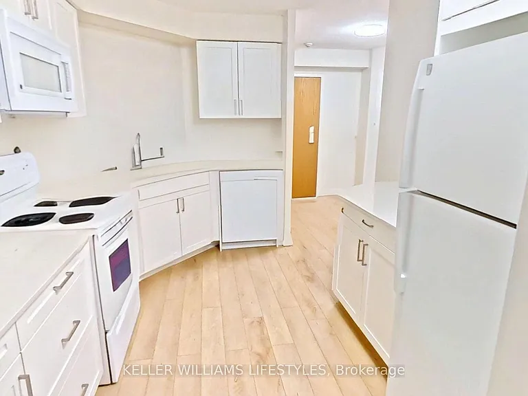695 Richmond St #301 — Photo 4