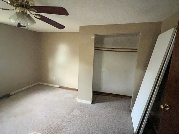 5th image of 403 E Division St