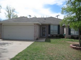 610 15th St, Shallowater, TX 79363