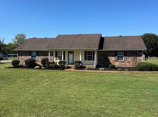 24 Crescent Blvd, Carthage, TN 37030