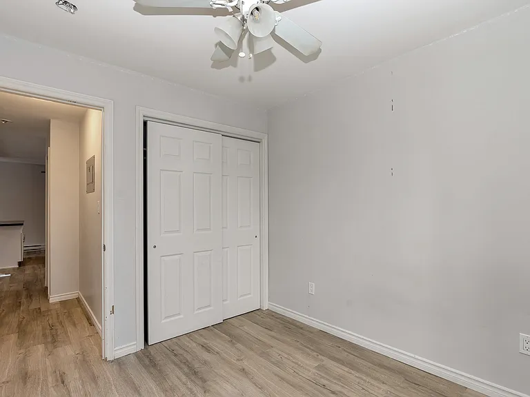 31 Mississaga St W #3 — Photo 10