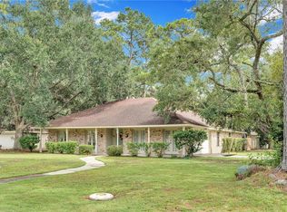 380 E Essex Dr, Slidell, LA 70461