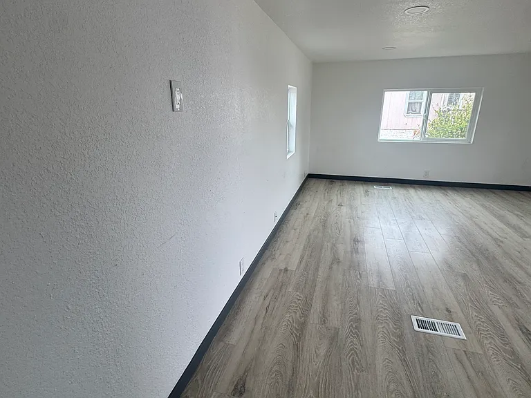 268 E Rolling Hills Dr — Photo 22