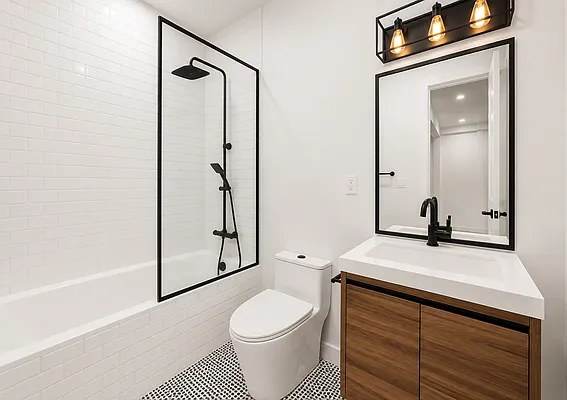 Bathroom, photo 1
