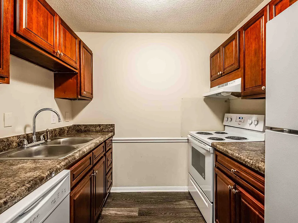 Hanover Court Apartments