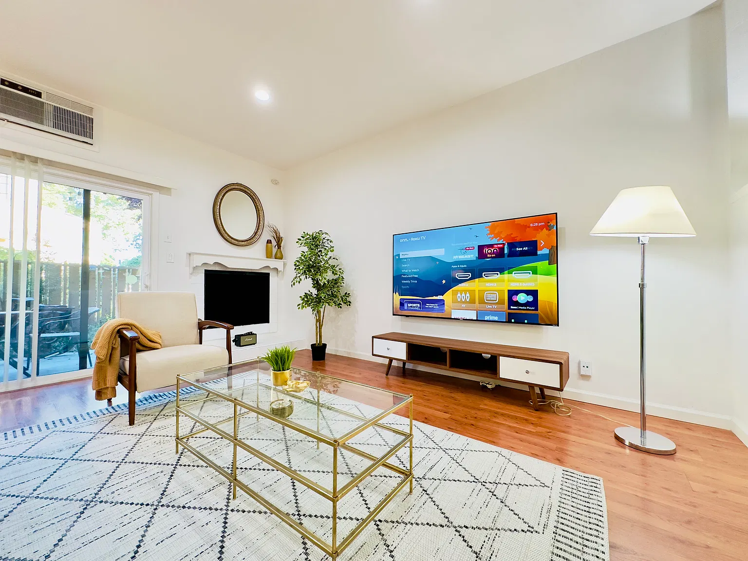 2 bed, 1230 sqft, $3,000 — Photo 4
