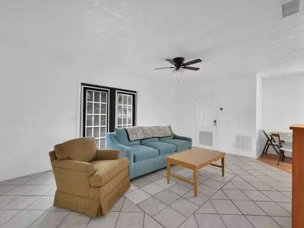 7083 Wonderland Ct, Jacksonville, FL 32210