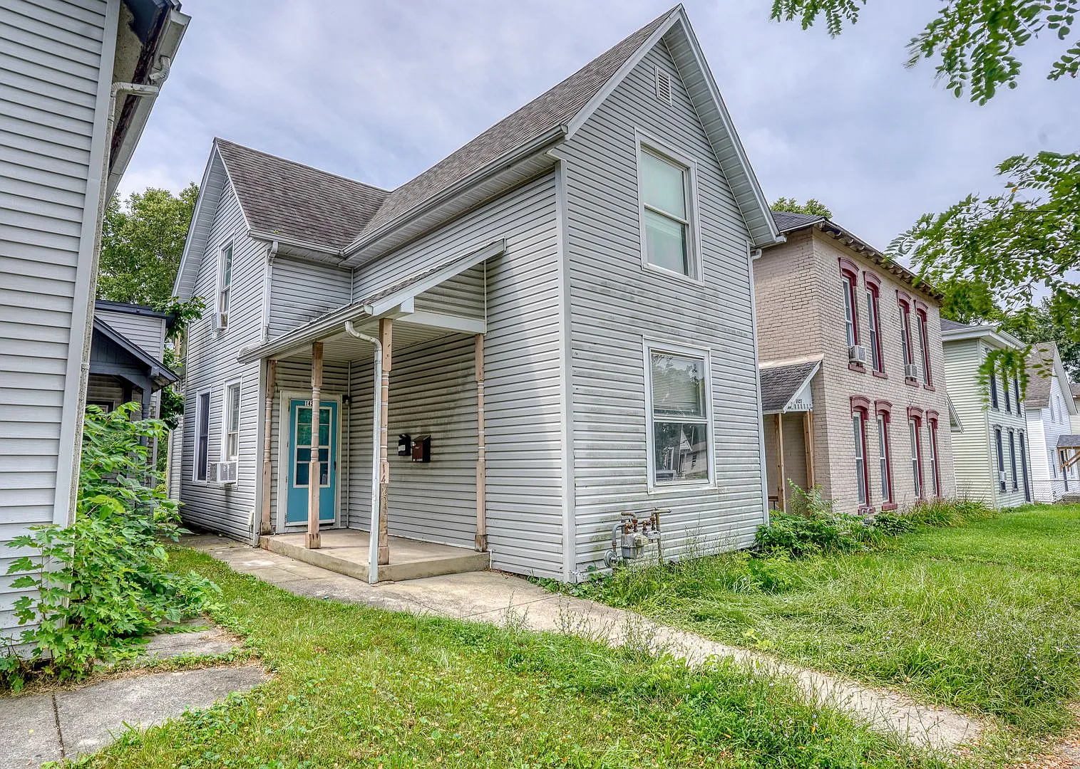 2-Bedroom Apartment Steps from Downtown Lafayette — Photo 2