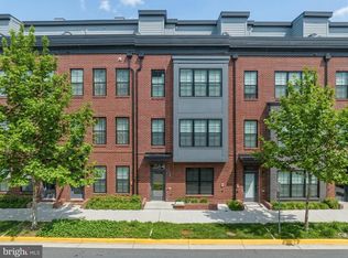 11226 Beaker St, Reston, VA 20190