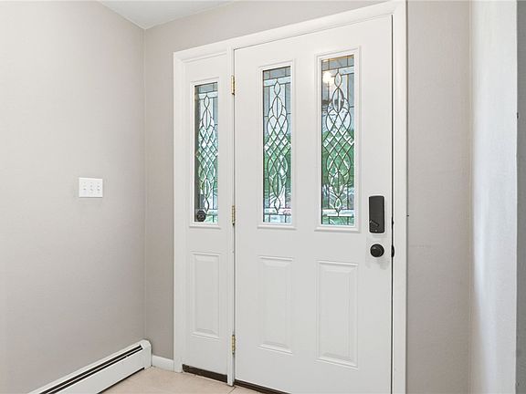 4th image of 1033 Carlo Dr