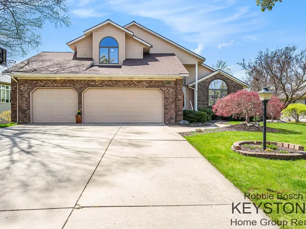 2254 Old Dominion Ct SE, Kentwood, MI 49508