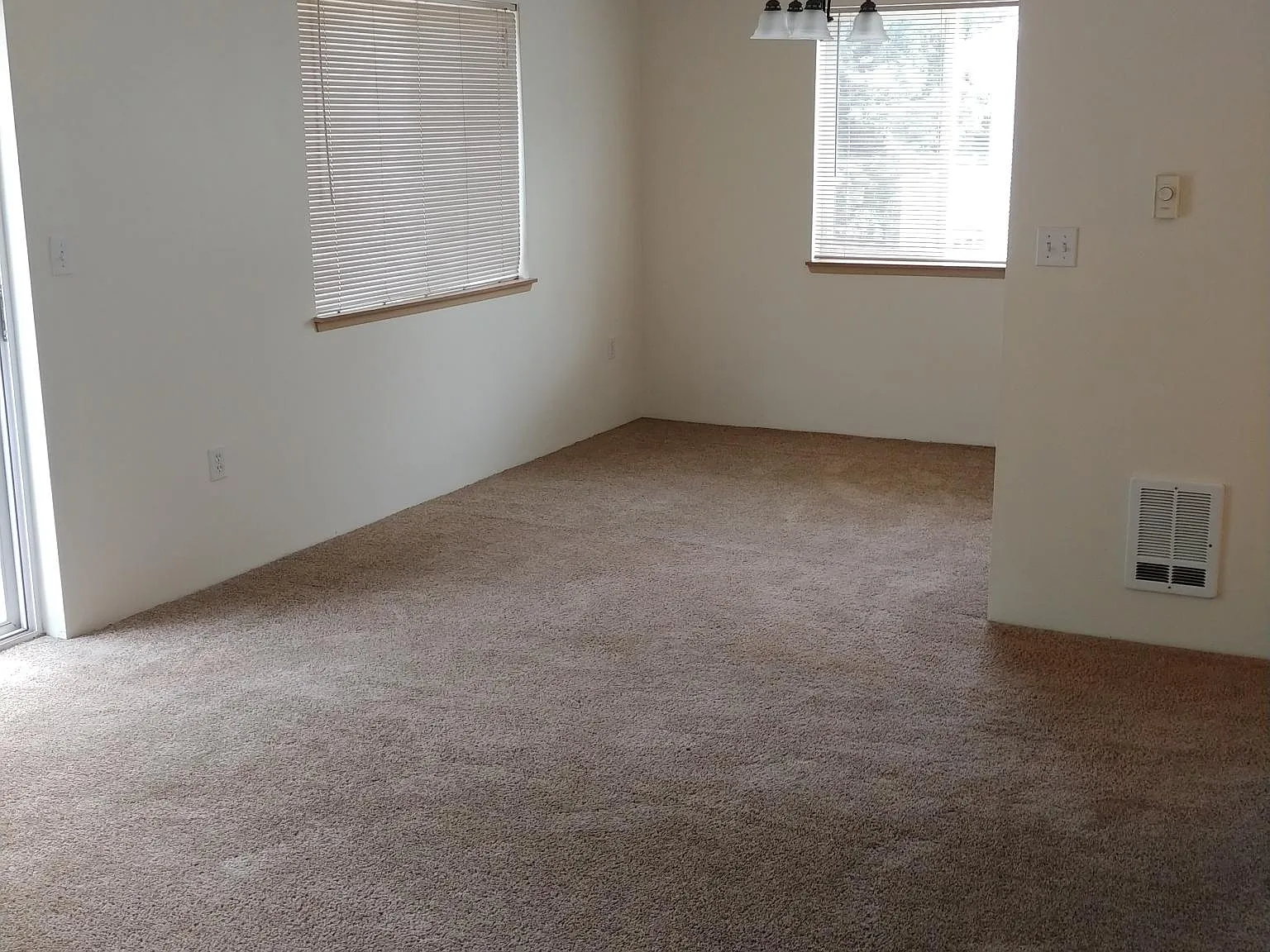 2 bed, 1012 sqft, $1,850 — Photo 2