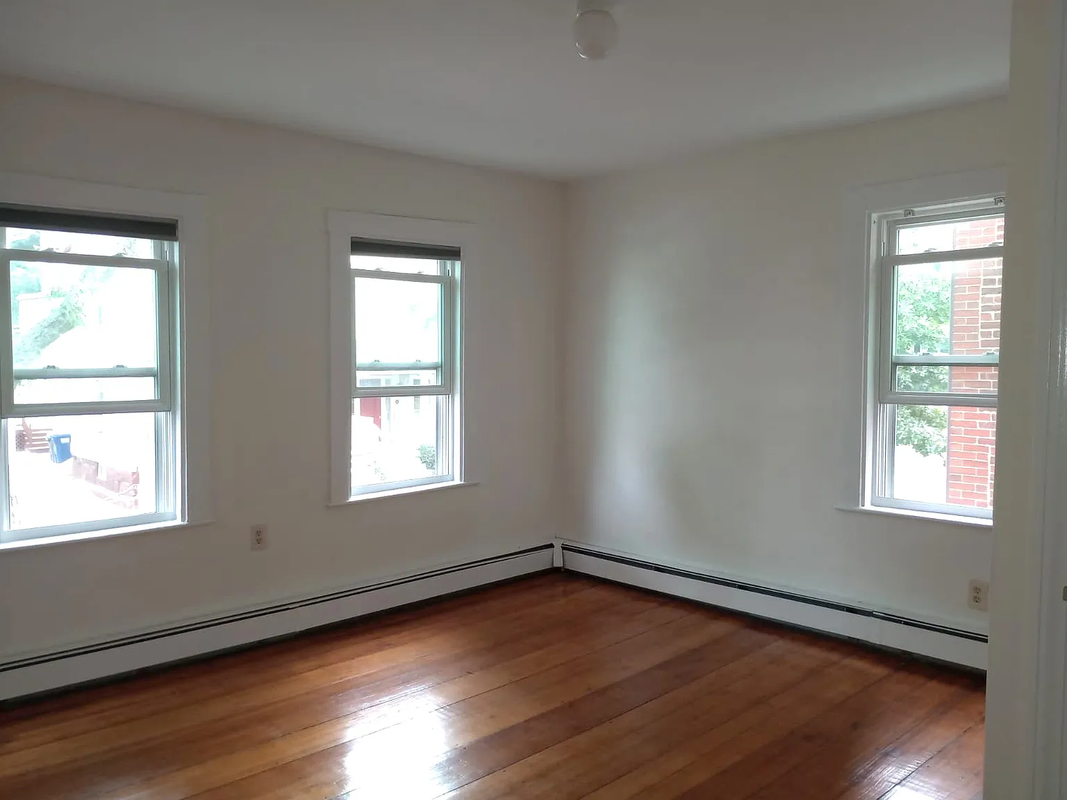 2 bed, 1077 sqft, $3,600 — Photo 3