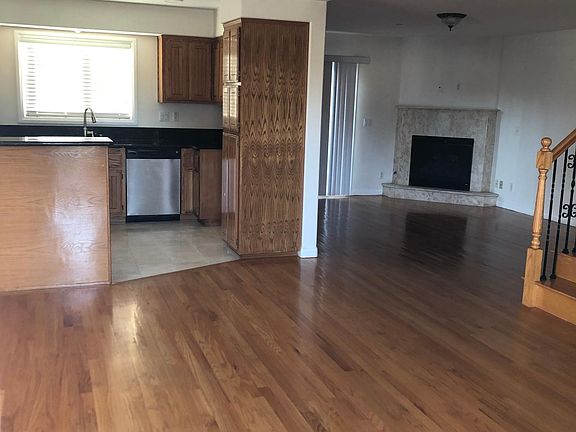5th image of 1215 Encino Ave