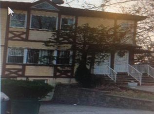 15-03 166th St, Whitestone, NY 11357