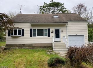 127 Decker Pond Rd, Andover, NJ 07821