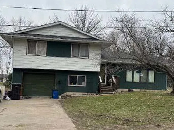 211 7th Ave W, Ellendale, MN 56026