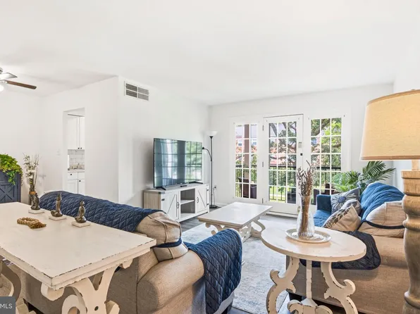 9459 Fairfax Blvd APT 202, Fairfax, VA 22031