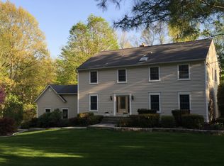 39 Raemont Rd, Granite Springs, NY 10527