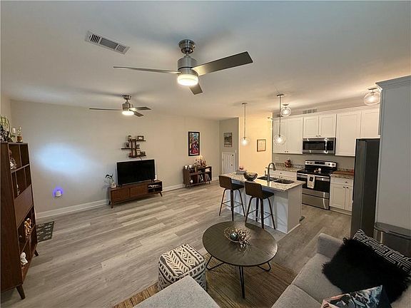 5th image of 2313 Seminole Pl