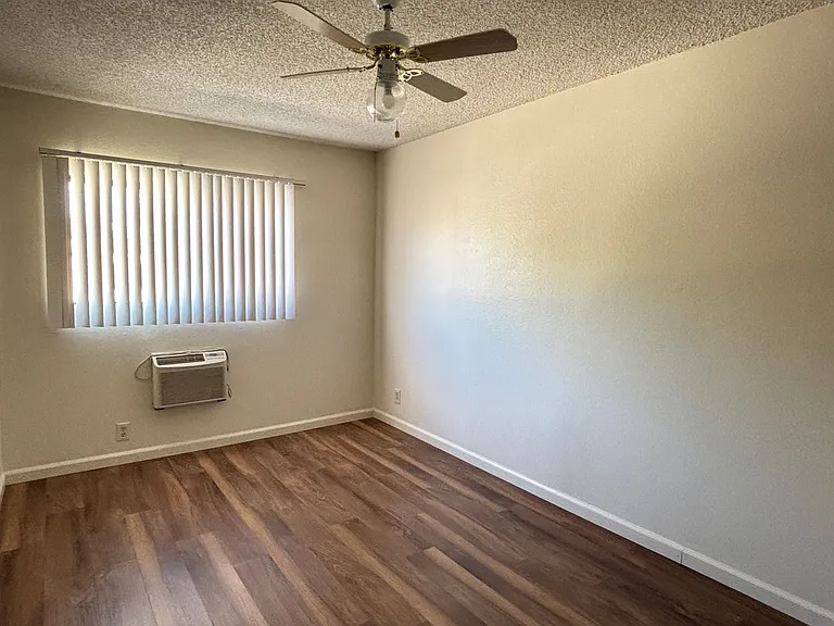 43909 Kennsington Pl — Photo 12