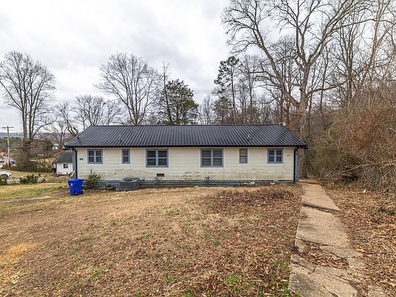 5th image of 219 Highland Ave