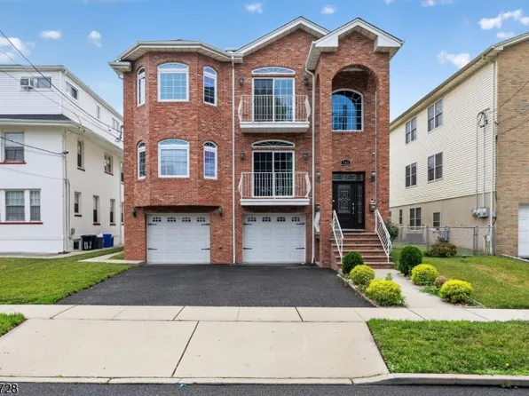 508 2nd Ave #2, Lyndhurst, NJ 07071