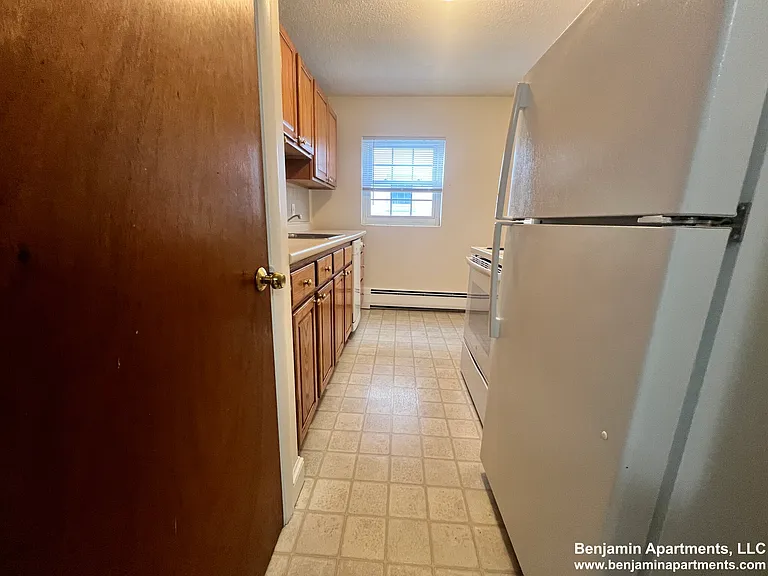 11 Allen St #1 — Photo 9
