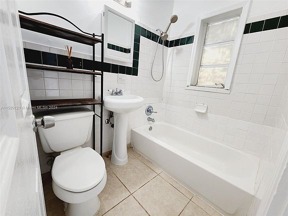 4th image of 1203 Marseille Dr APT 22